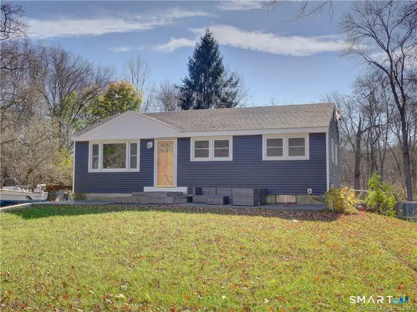 38 Pond Drive, North Stonington, CT 06359