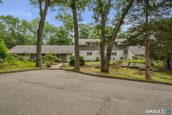 15 Sunset Terrace #9, Essex, CT 06426