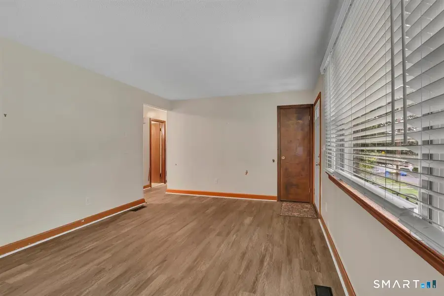 84 Fairlawn Avenue, Waterbury, CT 06705 - #3