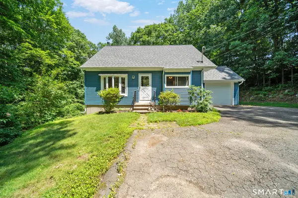 231 Crestwood Drive, Naugatuck, CT 06770