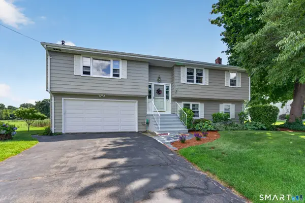 16 Driscoll Road, Branford, CT 06405