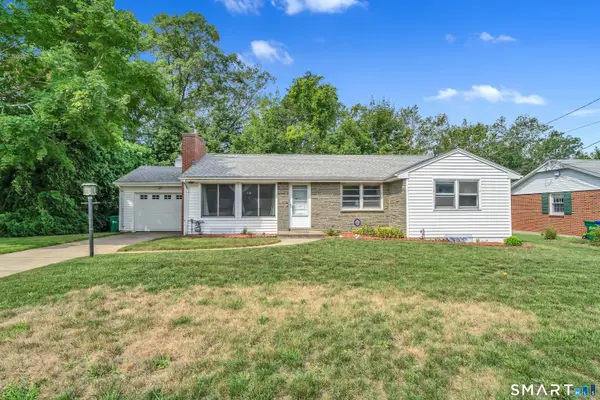 55 Wintergreen Drive, Waterford, CT 06385