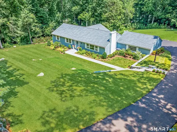 76 Comstock Hill Road, New Canaan, CT 06840