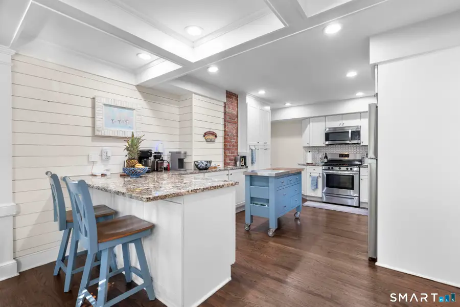 20 Bradley Avenue, Branford, CT 06405 - #3