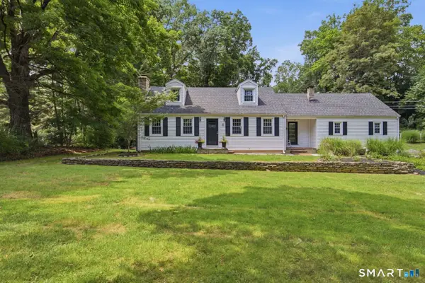 16 Ramblewood Drive, Branford, CT 06405