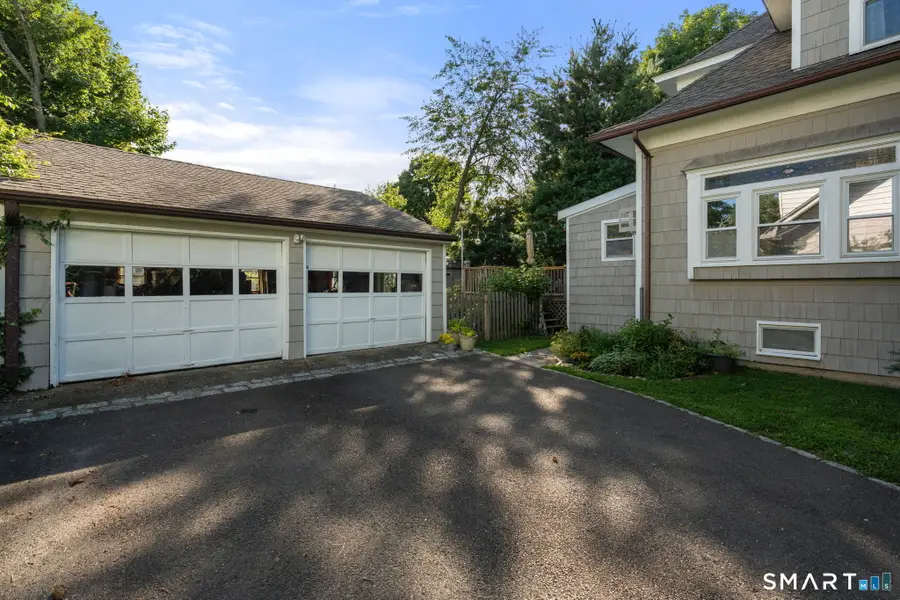 247 Harborview Avenue, Bridgeport, CT 06605 - #3