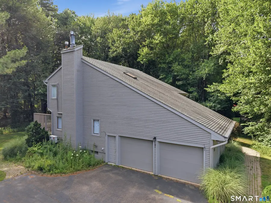 23 Walts Hill, Bloomfield, CT 06002 - #3