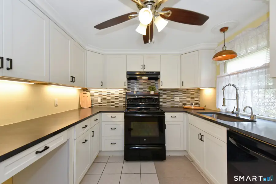 39 Gary Street, Bridgeport, CT 06610 - #2