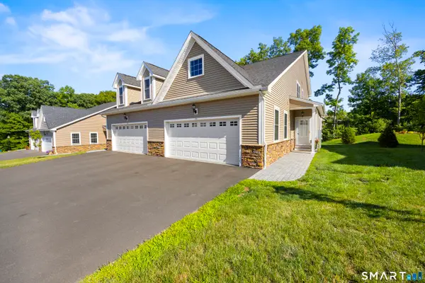 218 Boulder Court #51, Bristol, CT 06010