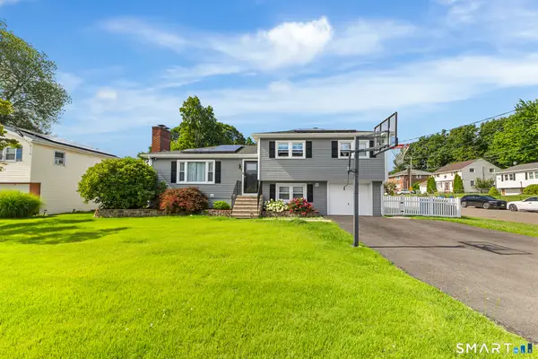 35 Wedgewood Drive, Waterbury, CT 06705