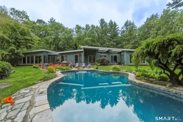 20 Crestview (incl. 24 Crestview Dr.) Drive, Woodbridge, CT 06525