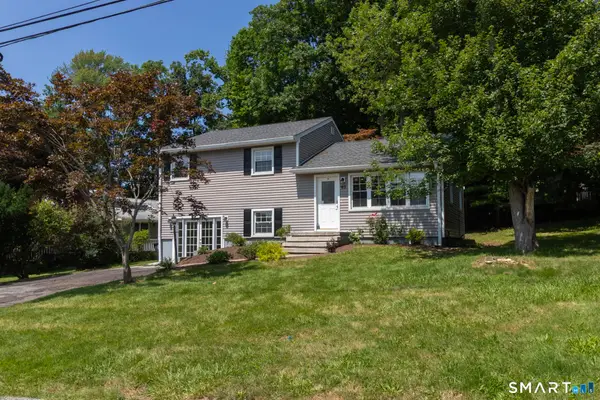 93 Long Island View Road, Milford, CT 06460