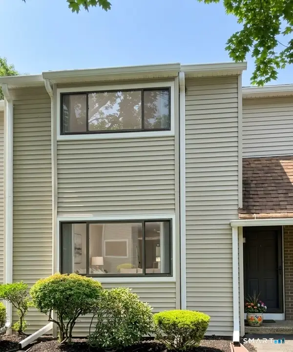 30 Orangewood West #30, Derby, CT 06418
