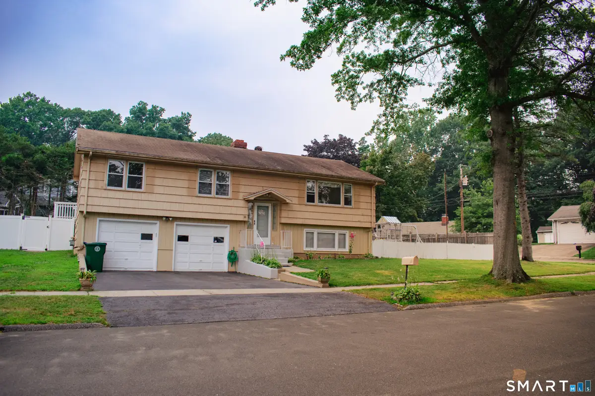 20 Walker Drive, Stratford, CT 06614 - #1