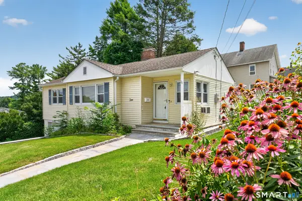 10 Seeley Street, Danbury, CT 06810