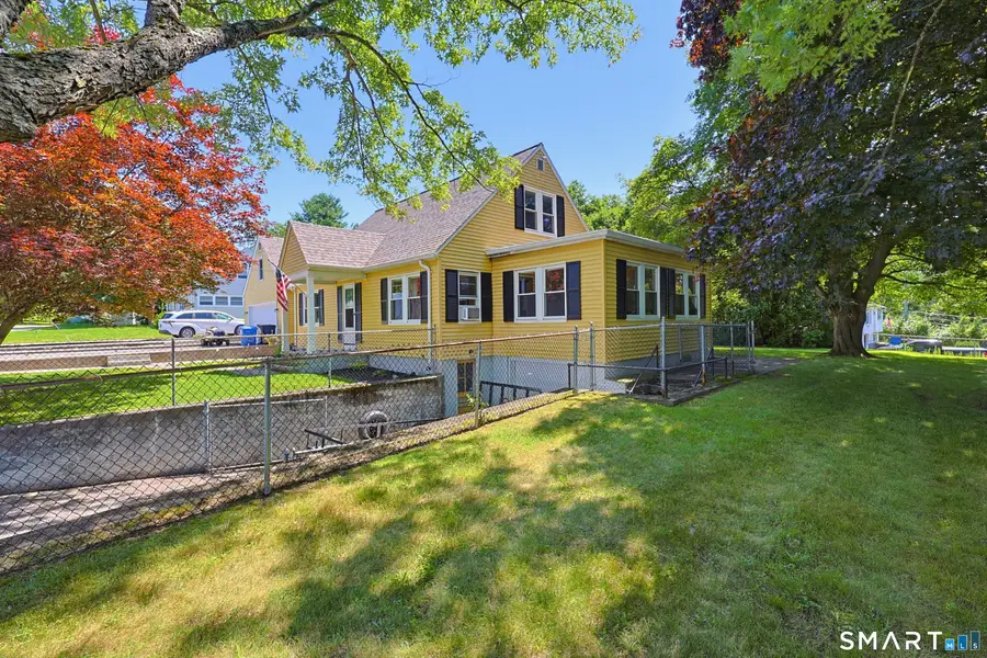 8 Whittemore Road, North Grosvenordale, CT 06255 - #3