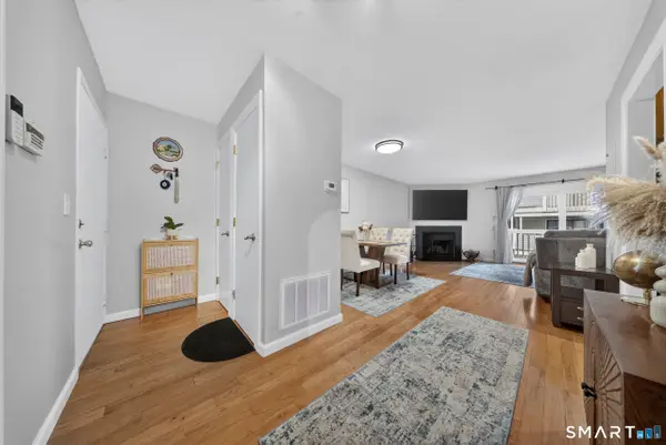 3 Oakwood Avenue #B3, Norwalk, CT 06850