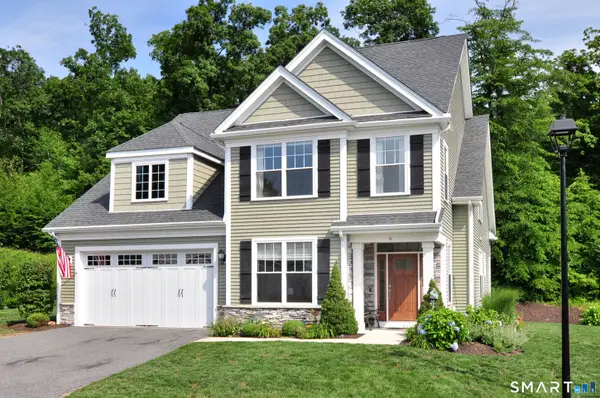 6 Woodland Path #6, Beacon Falls, CT 06403