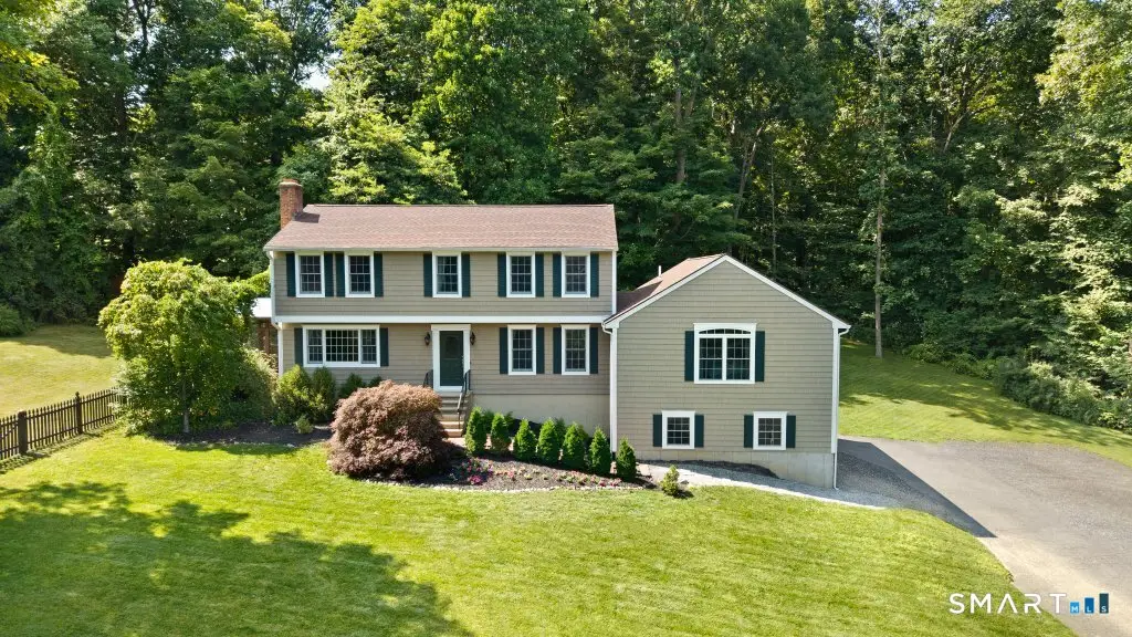 19 Laura Lane, Oxford, CT 06478 - #1