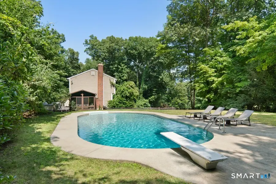 19 Laura Lane, Oxford, CT 06478 - #2