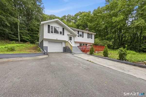 24 Crestview Drive, Montville, CT 06382
