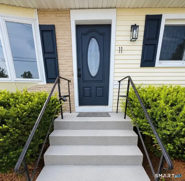 11 Flaum Drive, West Haven, CT 06516