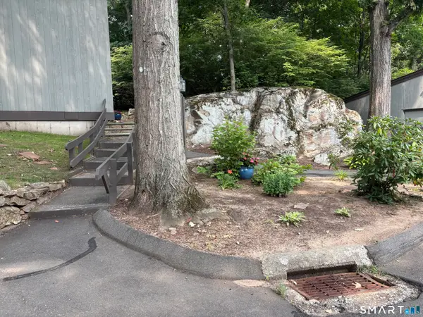 35 Harbour Village #A, Branford, CT 06405