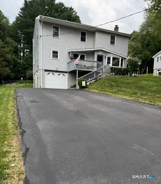 85 Driscoll Drive, Montville, CT 06382