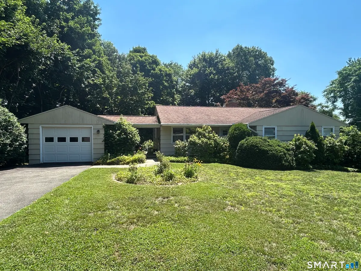 28 Clearview Circle, Naugatuck, CT 06770 - #1