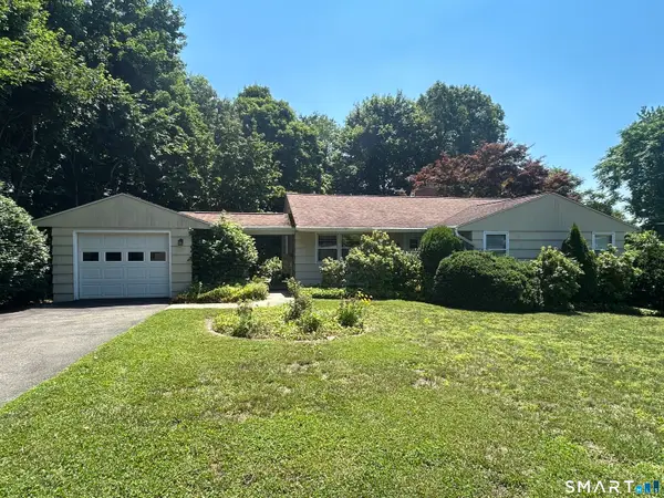 28 Clearview Circle, Naugatuck, CT 06770