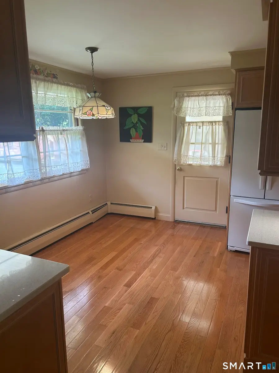 28 Clearview Circle, Naugatuck, CT 06770 - #2