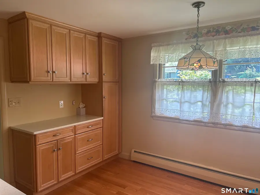 28 Clearview Circle, Naugatuck, CT 06770 - #3