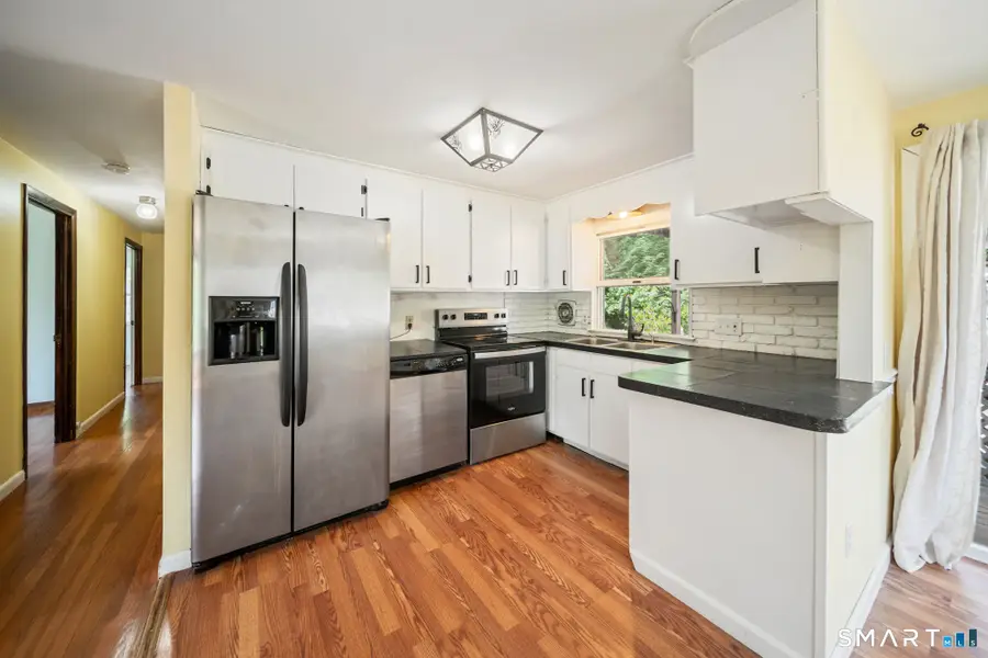 5 Redwood Street, Enfield, CT 06082 - #3