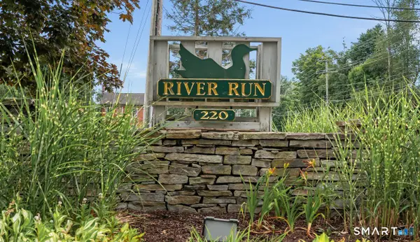 220 Main Street #8G, New Hartford, CT 06057