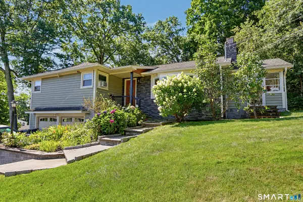 150 Suzanne Circle, Trumbull, CT 06611