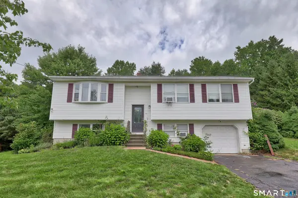 21 Applewood Lane, Naugatuck, CT 06770