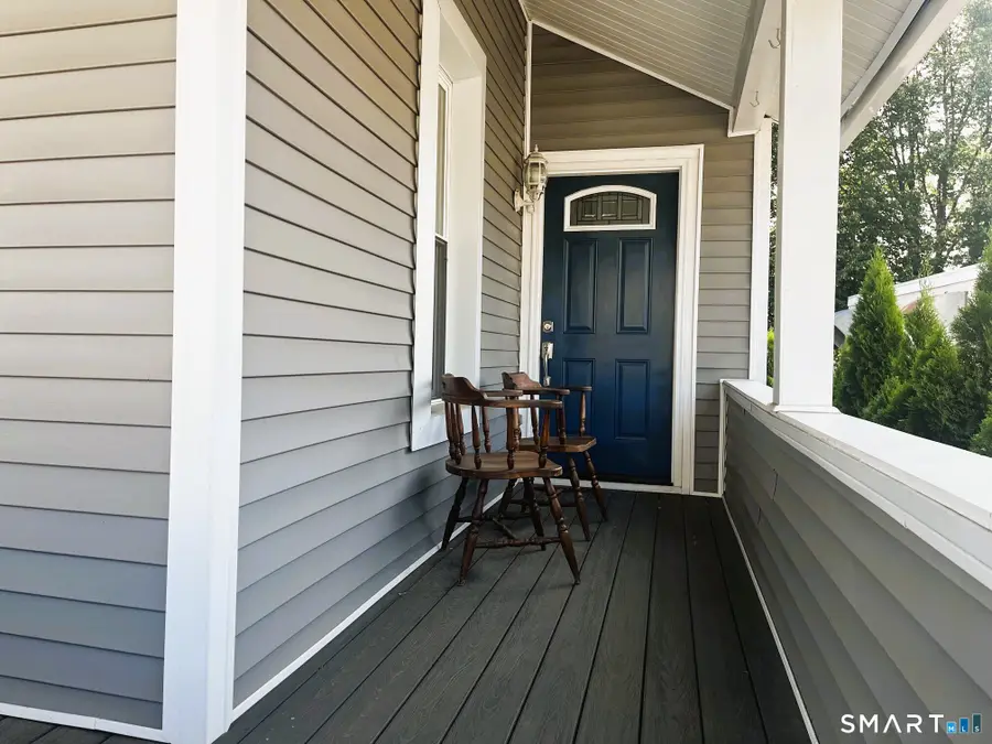 4 Bates Place, Danbury, CT 06810 - #3