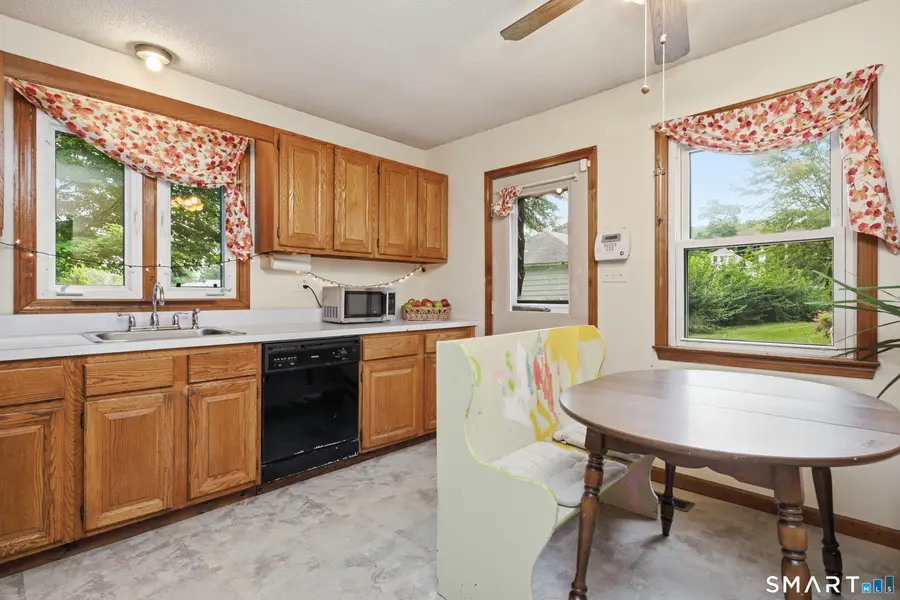 24 Yale Avenue, Middlebury, CT 06762 - #2