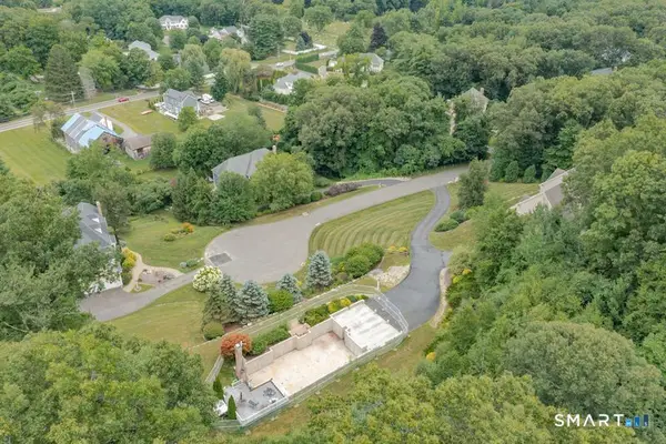 32 King Richards Court, Avon, CT 06001