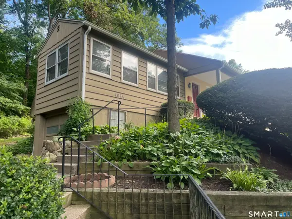 104 1/2 Ledgebrook Drive #104H, Norwalk, CT 06854
