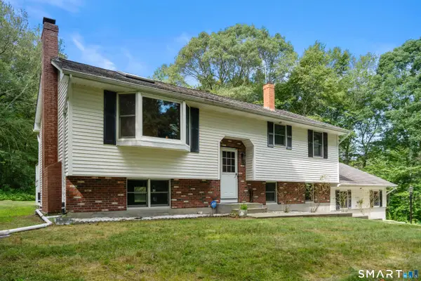 14 Sarah Drive, Montville, CT 06382
