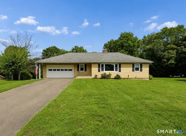 31 Jeanette Road, Danbury, CT 06811