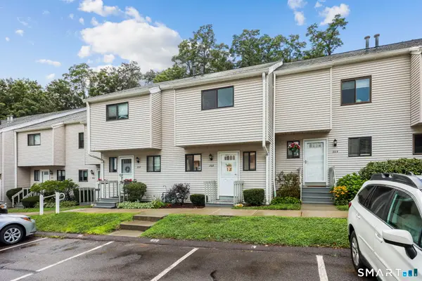 808 Timber Lane #808, Canton, CT 06019