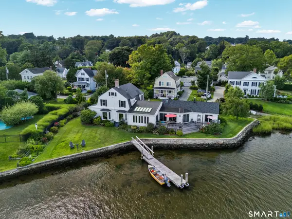 8 Park Place, Groton, CT 06355