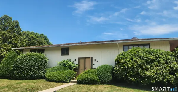 62 Admiral Drive, New London, CT 06320