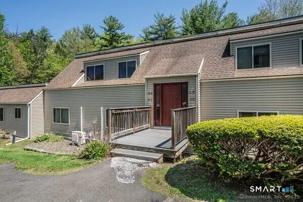 38 Library Lane #38, Simsbury, CT 06070