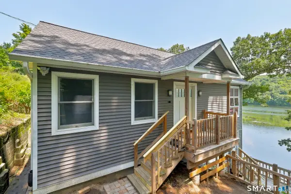 51 Bankside Trail, Newtown, CT 06482