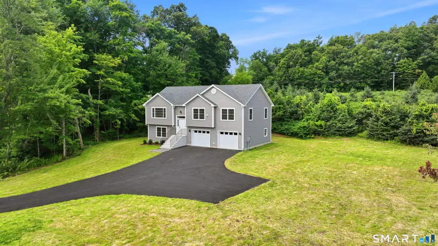 672 Vernon Street, Manchester, CT 06042 - #2