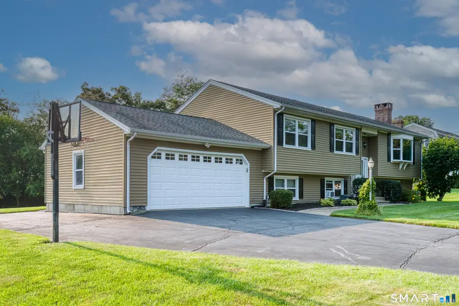 16 Brockett Farm Road, North Haven, CT 06473 - #3