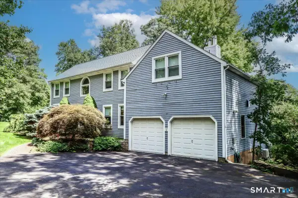 20 Dick Finn Road, New Fairfield, CT 06812